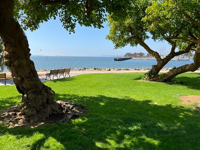 Building Photo - Centre Towers Apartments