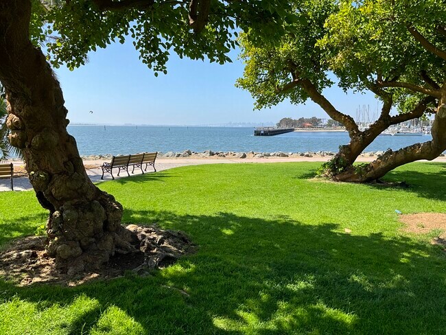 Foto del edificio - Centre Towers Apartments