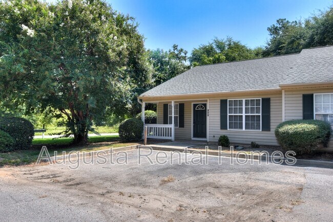 Building Photo - 101 Kelly Dr