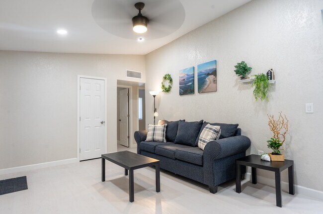 Photo - 961 S MacDonald Townhome