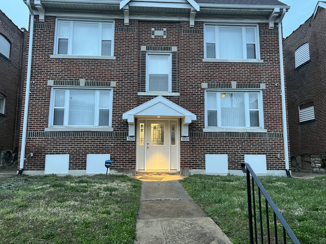 Building Photo - 5123 Highland Ave