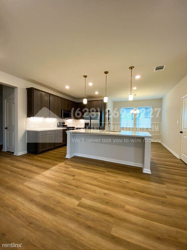 Building Photo - 4 br, 2 bath House - 533 Schooner Trl -