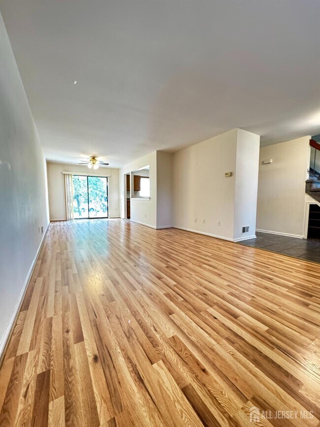 Foto del edificio - 2703 Deerfield Dr