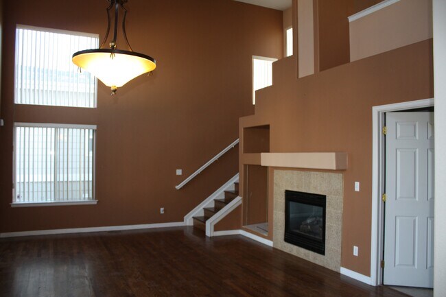 Great room - 5937 S Yampa St