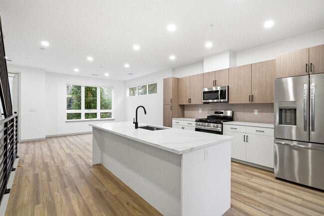 Building Photo - University Hills Townhomes
