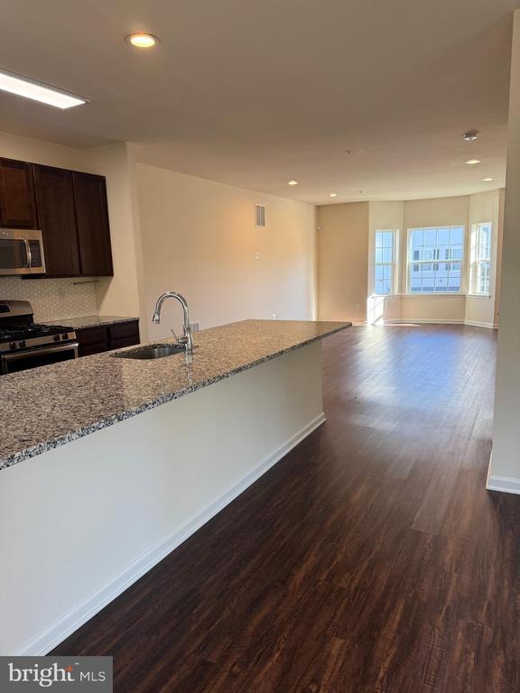 Foto del edificio - 107 Mercer Ct