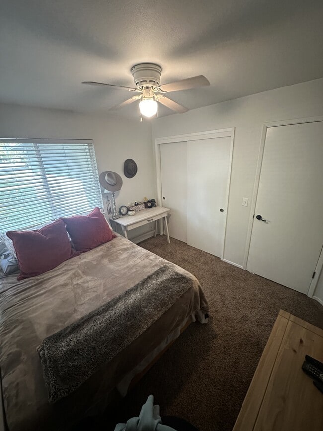 Building Photo - 779 Victorian Park Dr