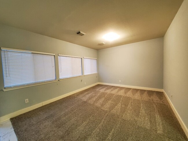 Building Photo - 5722 Sonoma Ridge