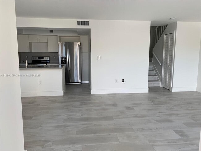 Building Photo - 6825 SW 45th Ln