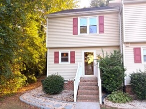 Building Photo - 6813 Glendower Rd