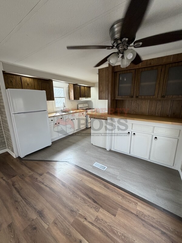 Foto del edificio - 7003 W 21st Ave