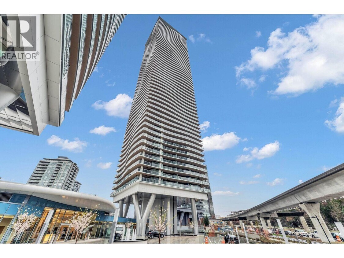 Photo principale - 4880-4880 Lougheed Hwy.