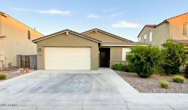 Building Photo - 559 W Magena Dr