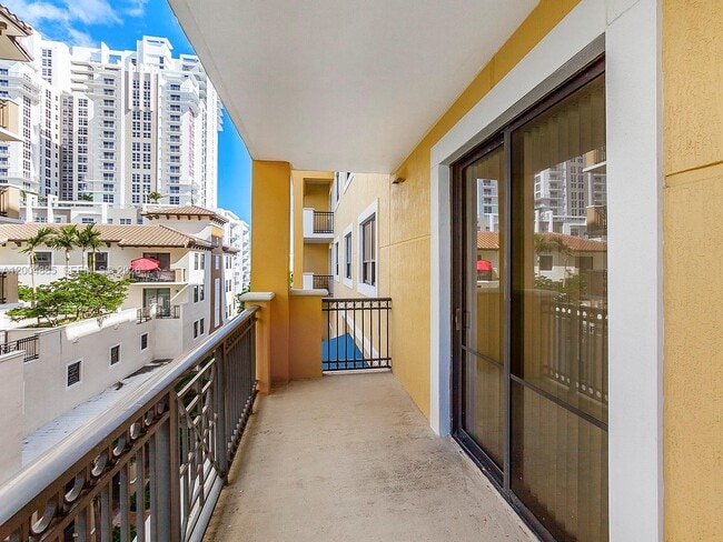 Foto del edificio - 8390 SW 72nd Ave