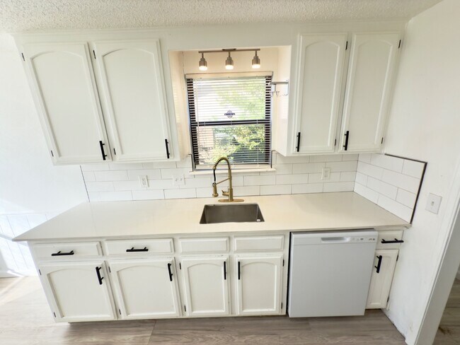 Photo - 8613 S Independence Ave House