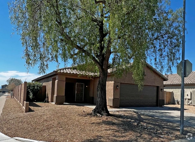 Building Photo - 8807 W Shaw Butte Dr