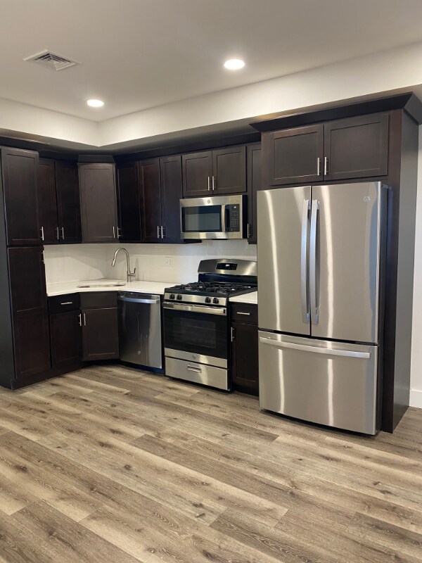 Building Photo - 369 Haverhill St