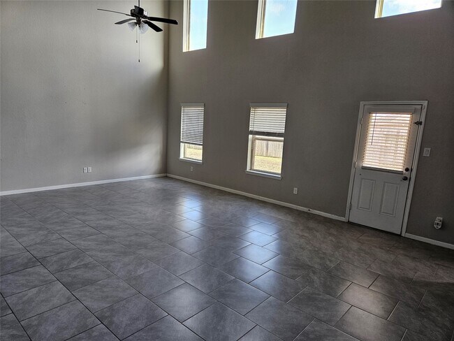 Foto del edificio - 18439 Grayson Blf Wy