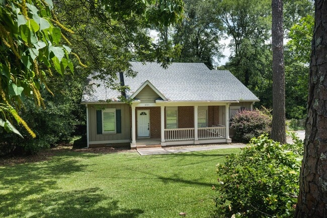Building Photo - 680 Herring Dr