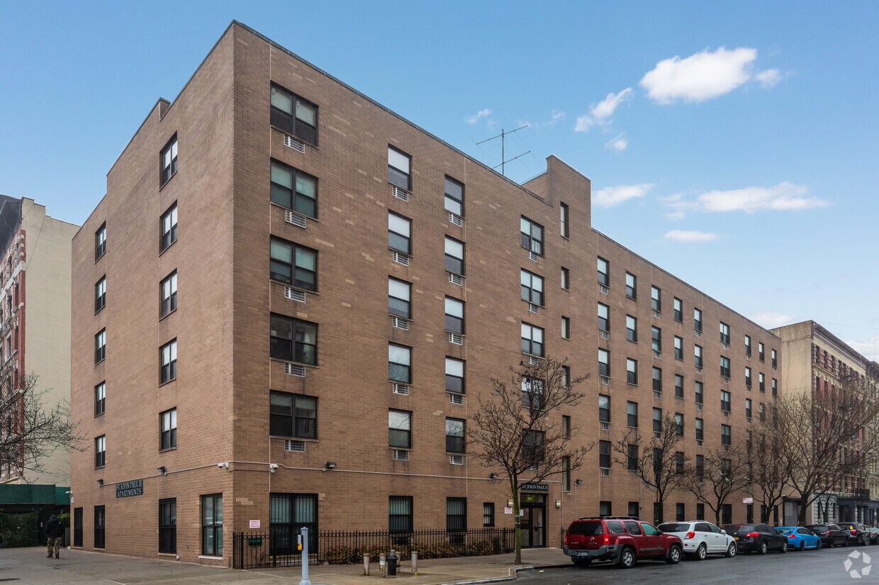 Fotografía del edificio - John Paul II Apartments