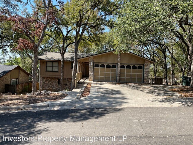 Building Photo - 4 br, 2.5 bath House - 612 Larue