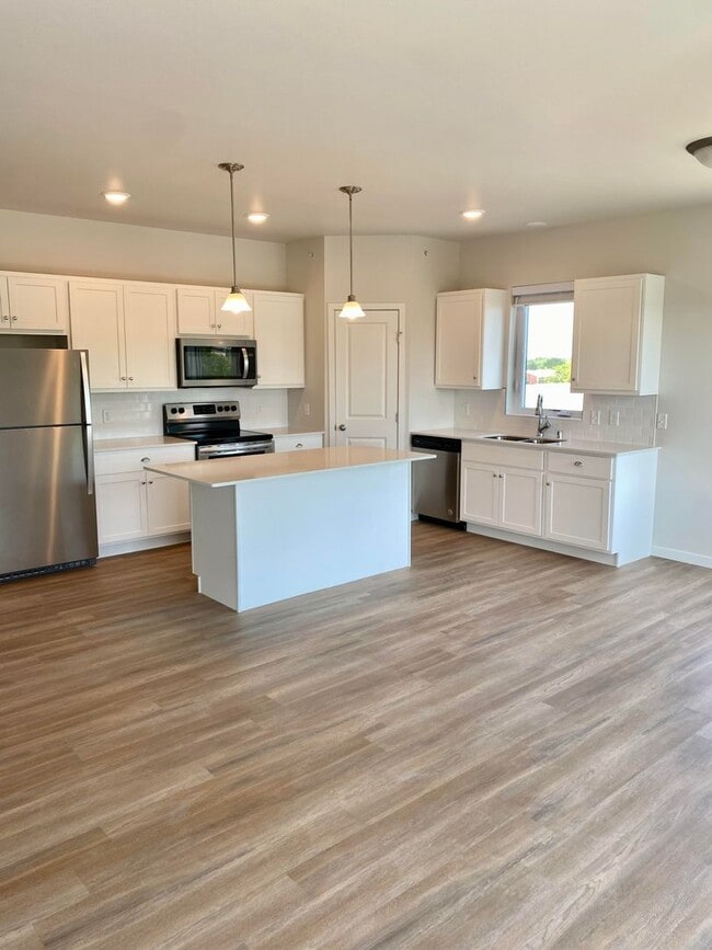 Interior Photo - Deep Haven