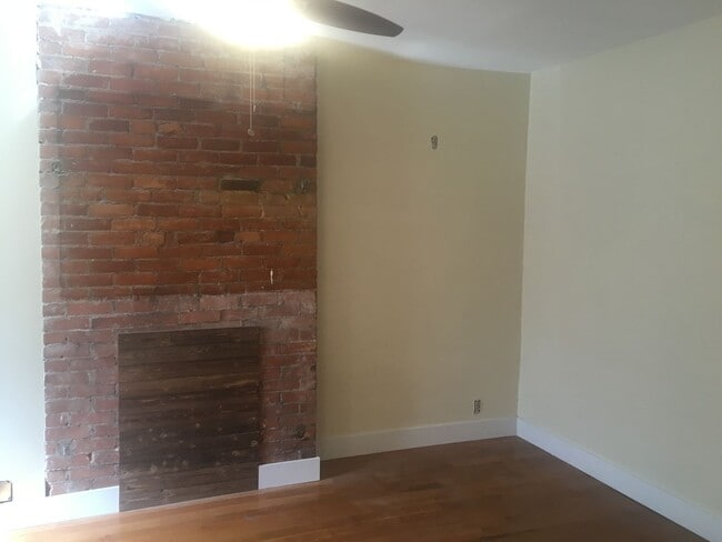 Building Photo - 721 Chislett St