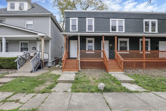 Building Photo - 2486 Findley Ave