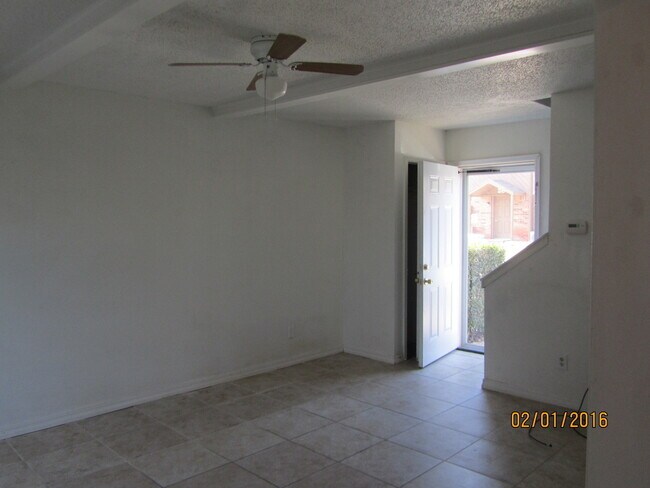 Foto del edificio - 2720 SW 74th St