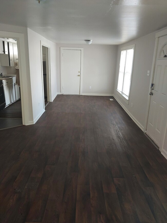 Foto del edificio - 1514 W Short 17th St