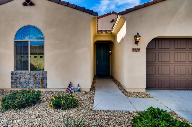 Building Photo - 3680 S Arizona Pl
