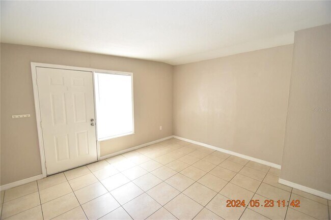 Building Photo - 9496 84th St