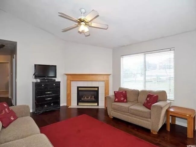 Building Photo - 4881 Cave Peak Dr