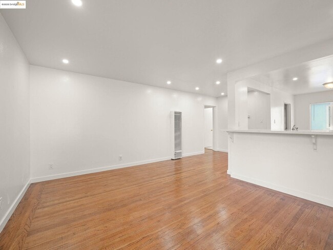 Foto del edificio - 1274 Terra Ave