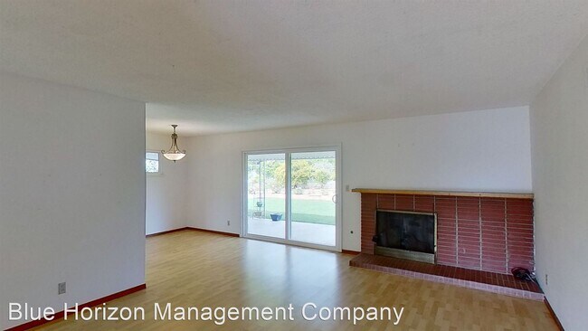Foto del edificio - 4 br, 2 bath House - 302 Arroyo Road