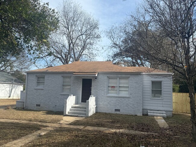 Building Photo - **ON HOLD** TOTAL ELECTRIC 2 or 3 Bedroom / 1 Bathroom Home for Rent in Columbus, GA***