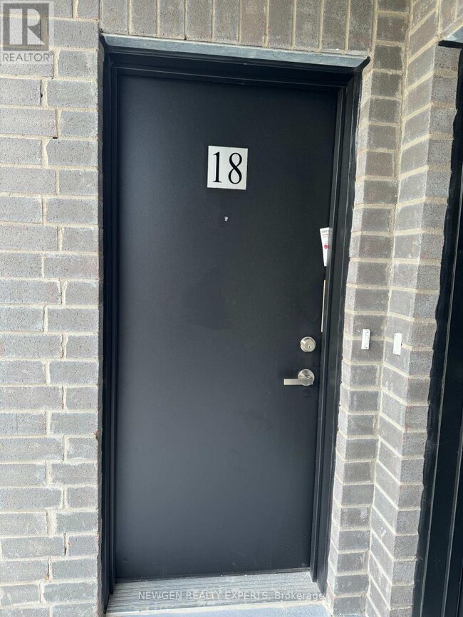 Building Photo - 3538 Colonial Dr