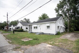 Building Photo - 114 Calvary Dr