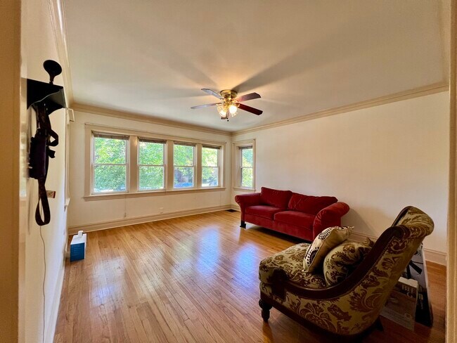 Foto del edificio - 4310 N Mason Ave