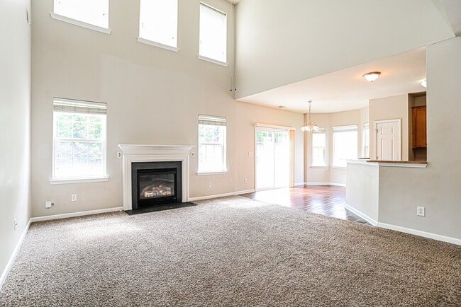 Building Photo - 12201 Palomar Dr