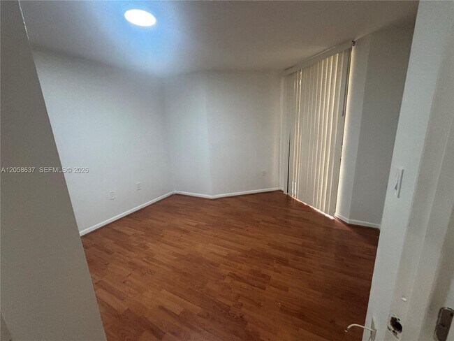 Foto del edificio - 8305 SW 152nd Ave