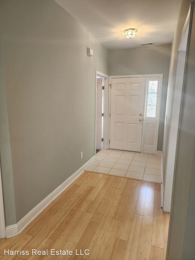 Foto del edificio - 2 br, 2 bath House - 1534 Honey Bee Lane