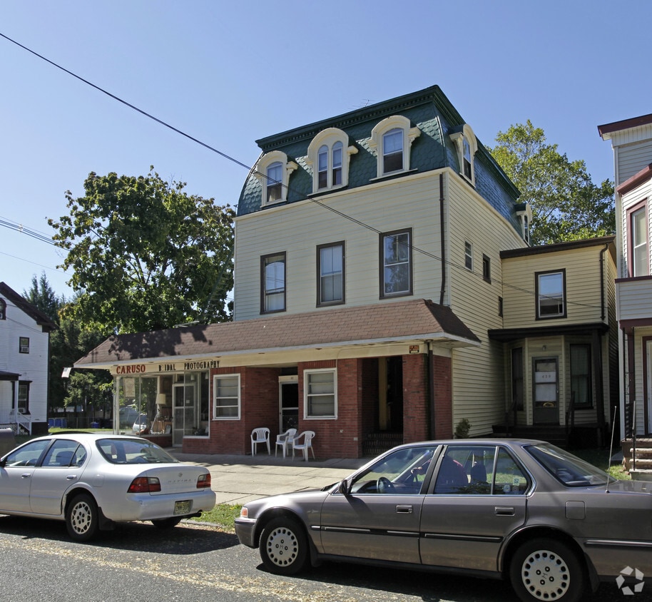 Building Photo - 44-46 Lincoln Pl
