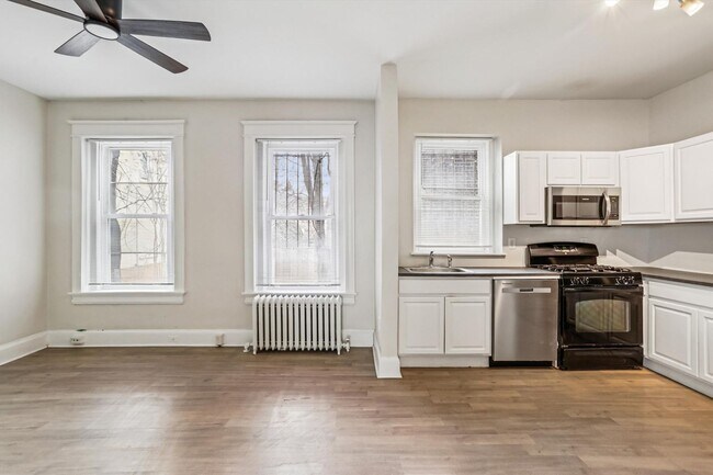 Foto del edificio - 150 Seaton Pl NW