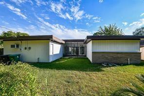 Foto del edificio - 5502 Dumfries Dr