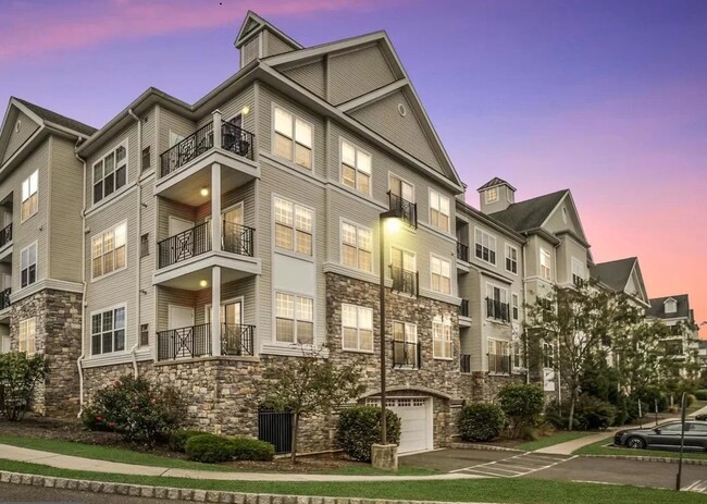 Building Photo - 6301 Lydia Hollow Dr