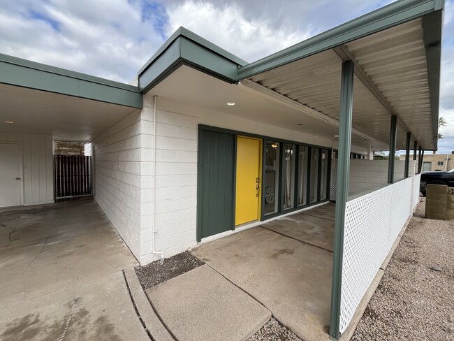 Foto del edificio - 810 E Redondo Dr