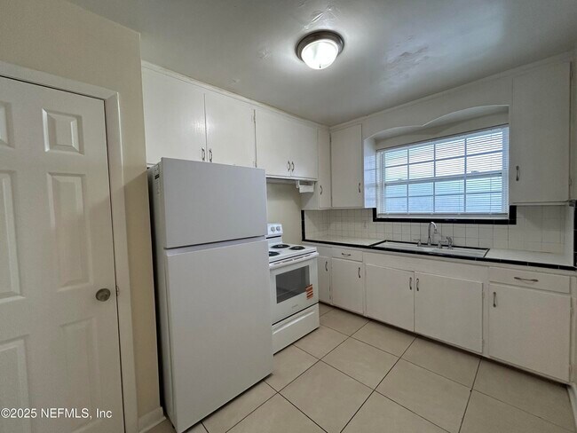 Foto del edificio - 3113 Belden St