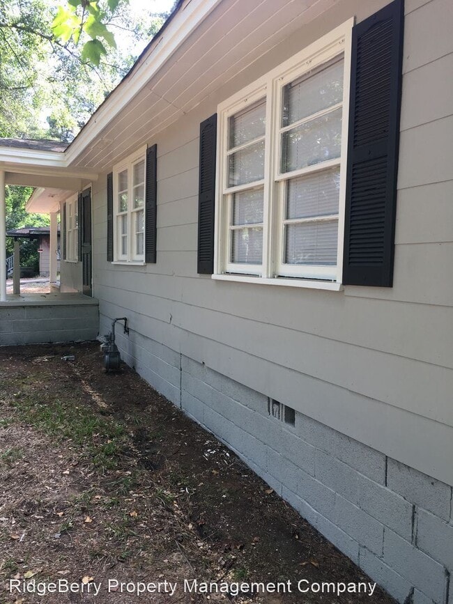 Building Photo - 2 br, 1 bath House - 423 Wilshire Rd NE