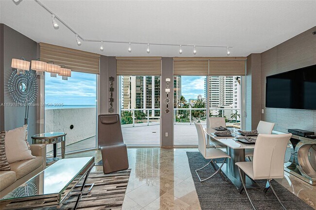 Foto del edificio - 6515 Collins Ave